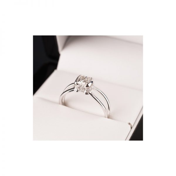 Exkluzívny zásnubný prsteň s diamantom 0.50 ct, Cushion,