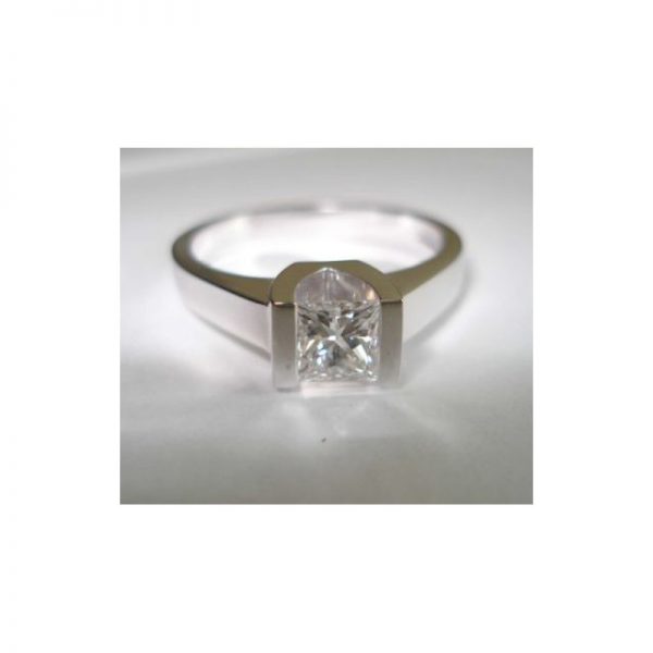 Zásnubný prsteň s diamantom Princess 0.50 ct